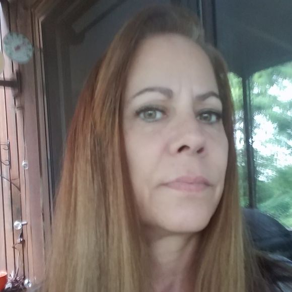 Meet your Posher, Lori - Picture 1 of 1